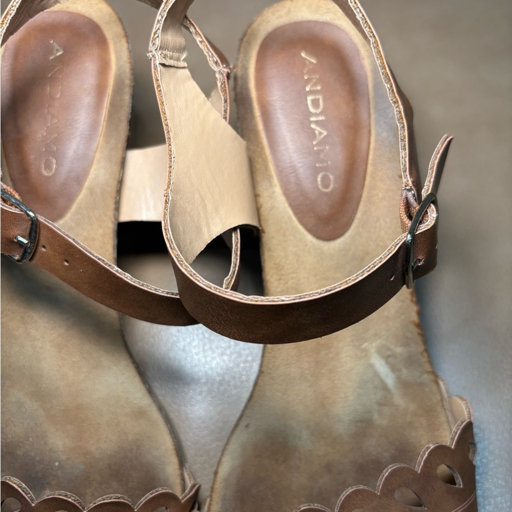 Chic Brown Leather heels with Cutout Design - Picture 2 of 5
